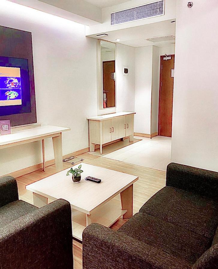 Harper Palembang By Aston Hotell Exteriör bild