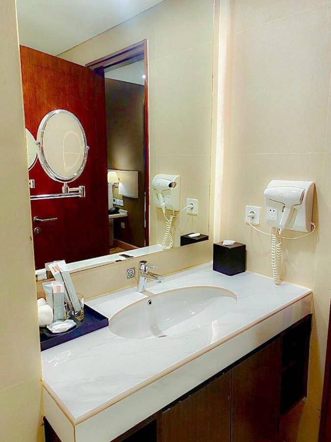 Harper Palembang By Aston Hotell Exteriör bild