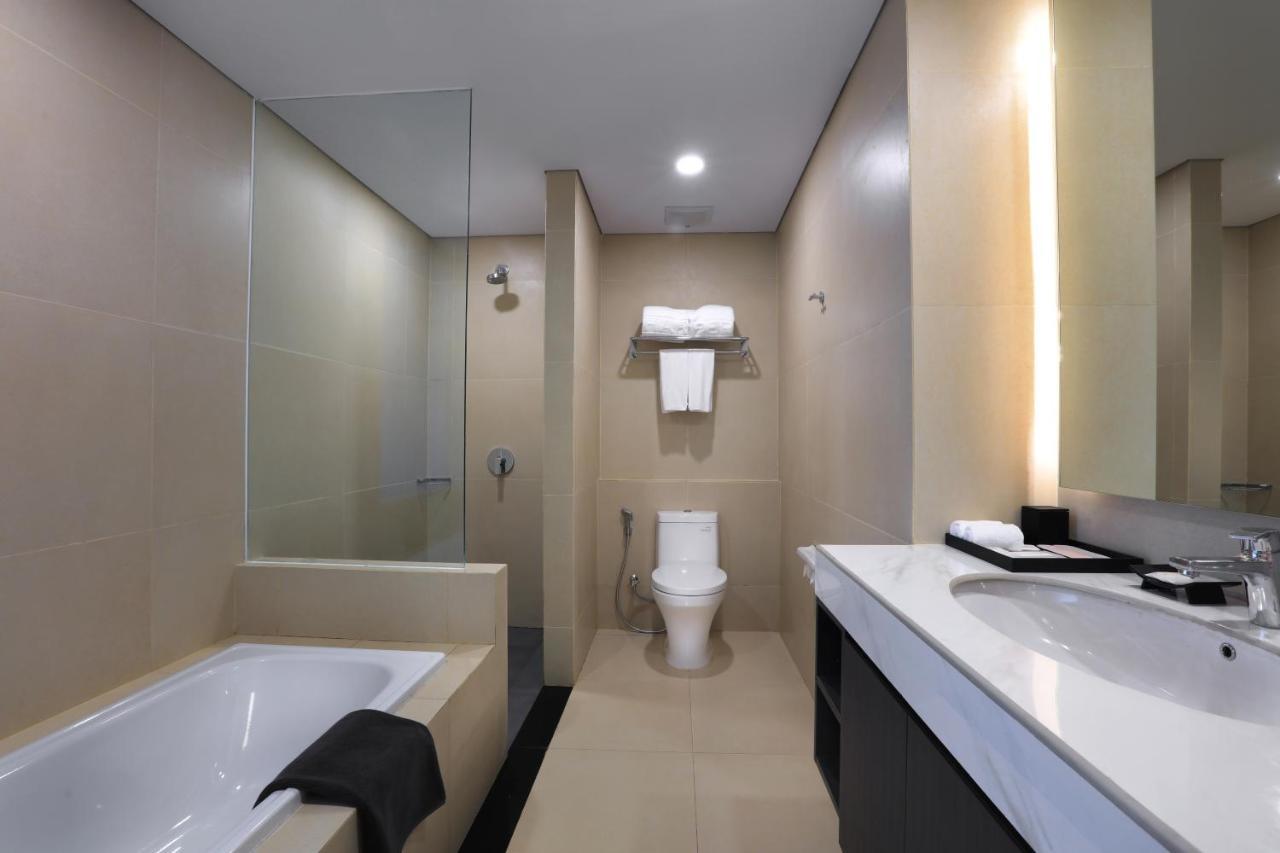 Harper Palembang By Aston Hotell Exteriör bild